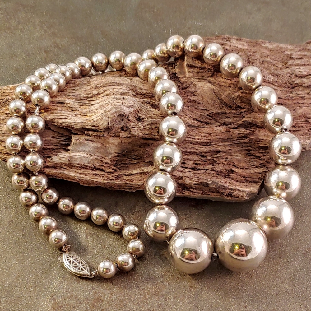Vintage Sterling Graduated Ball Bead Necklace